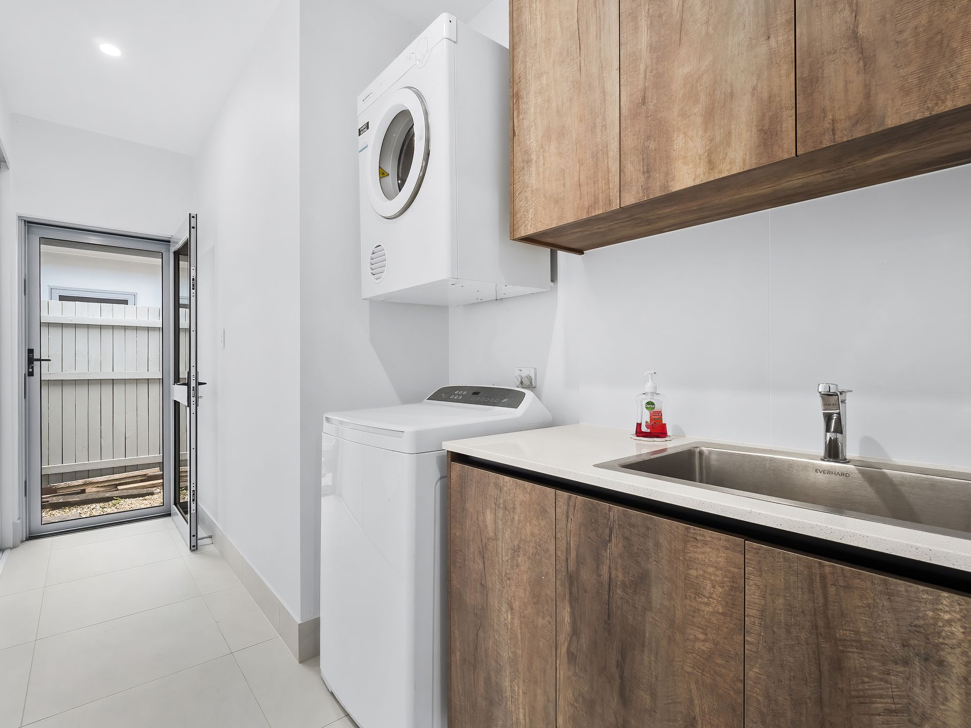 2 / 9 Jabiru Court, Smithfield