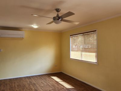 10 Burns Street, Fernvale