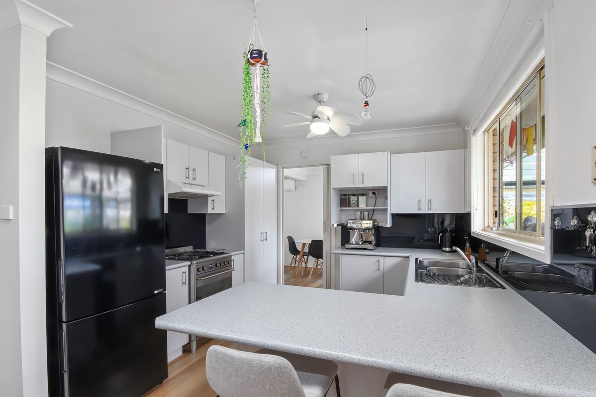 42 Mummaga Lake Drive, Dalmeny