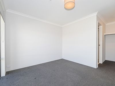 12 Munglinup Road, Hilbert
