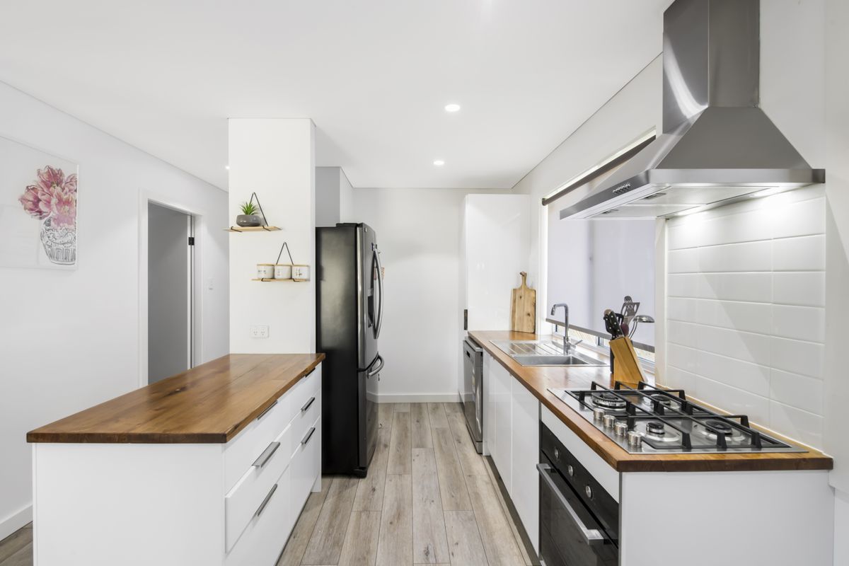 2A Clare Crescent, Berkeley Vale