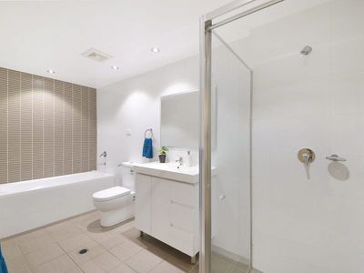 4311 / 42 Pemberton Street, Botany