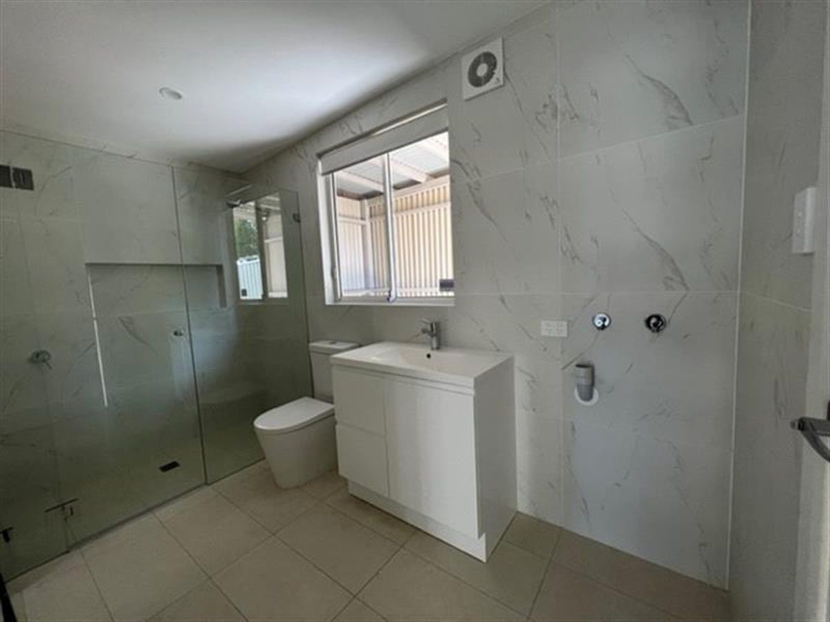 12 & 12A Fourth Avenue, Loftus