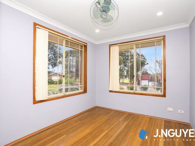 63 Swan Circuit, Green Valley
