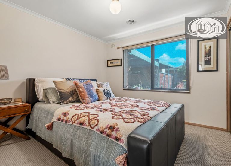 16 Webb Court, Portland