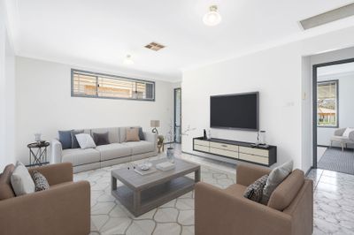 15 Briggs Place, ST HELENS PARK, St Helens Park - Thumbnail 3