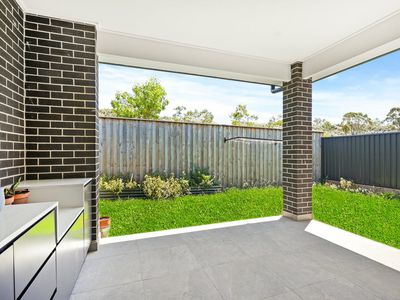 61 Fieldhouse Circuit, Campbelltown