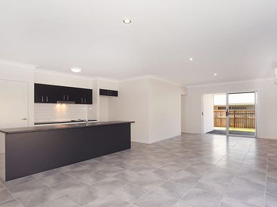 8 Tern Circuit, Forest Glen