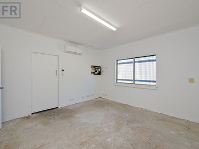 3 / 1 Crompton Road, Rockingham