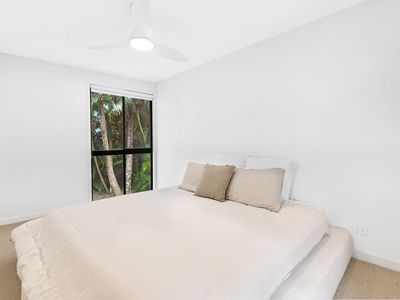 2 Eucalyptus Ave, Varsity Lakes