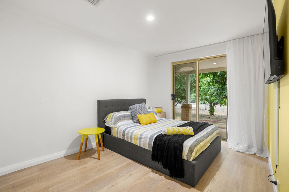 27 OAK WAY, Baldivis