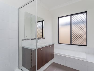 19 Ticklie Road, Seville Grove