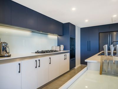 407 / 30 The Circus, Burswood