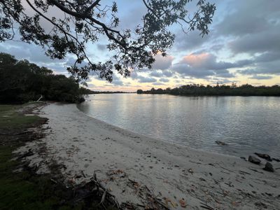 6 Sunset Boulevard, Tweed Heads West