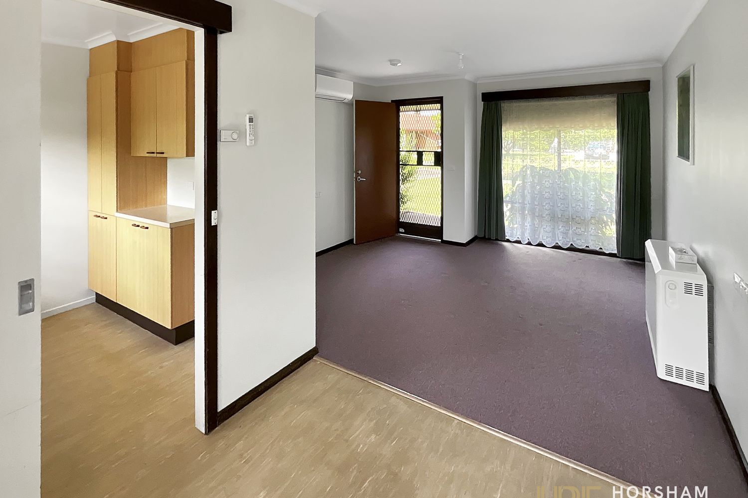 7 Shalom Place, Horsham