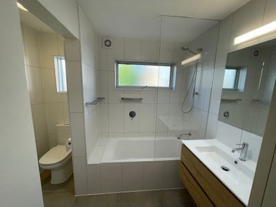 8 / 50 Eastern Beach Road, Geelong