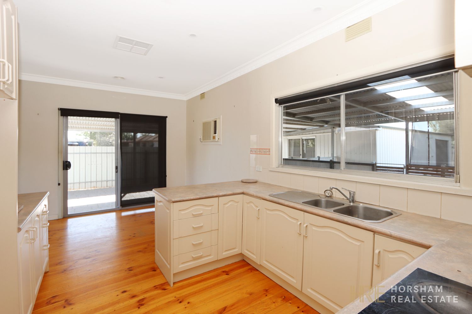 17 Howard Street, Horsham