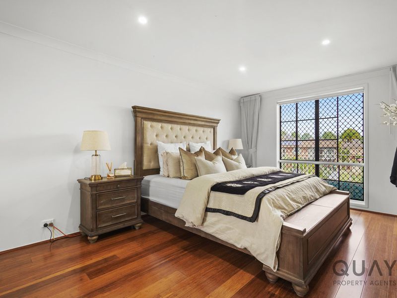 11 Merryweather Close, Minto