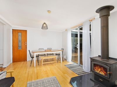 22 Parkes Street, Oak Flats