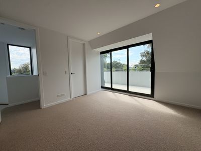 1 / 111 Carpenter Street, Brighton