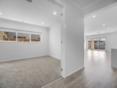 8 Oliveto Avenue, Truganina