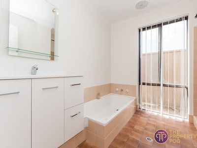 12 Mercer Road, Riverton