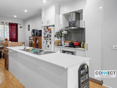 27 Demmie Mews, Lyndhurst