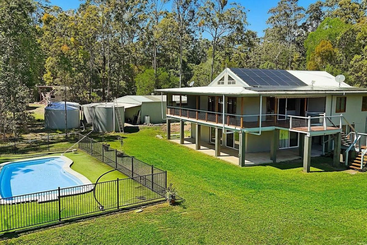 1124 Louis Bazzo Drive, Cootharaba