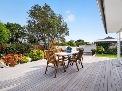 20 & 20A Brian Crescent, Stanmore Bay