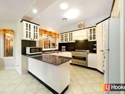 3 Talbingo Place, Woodcroft