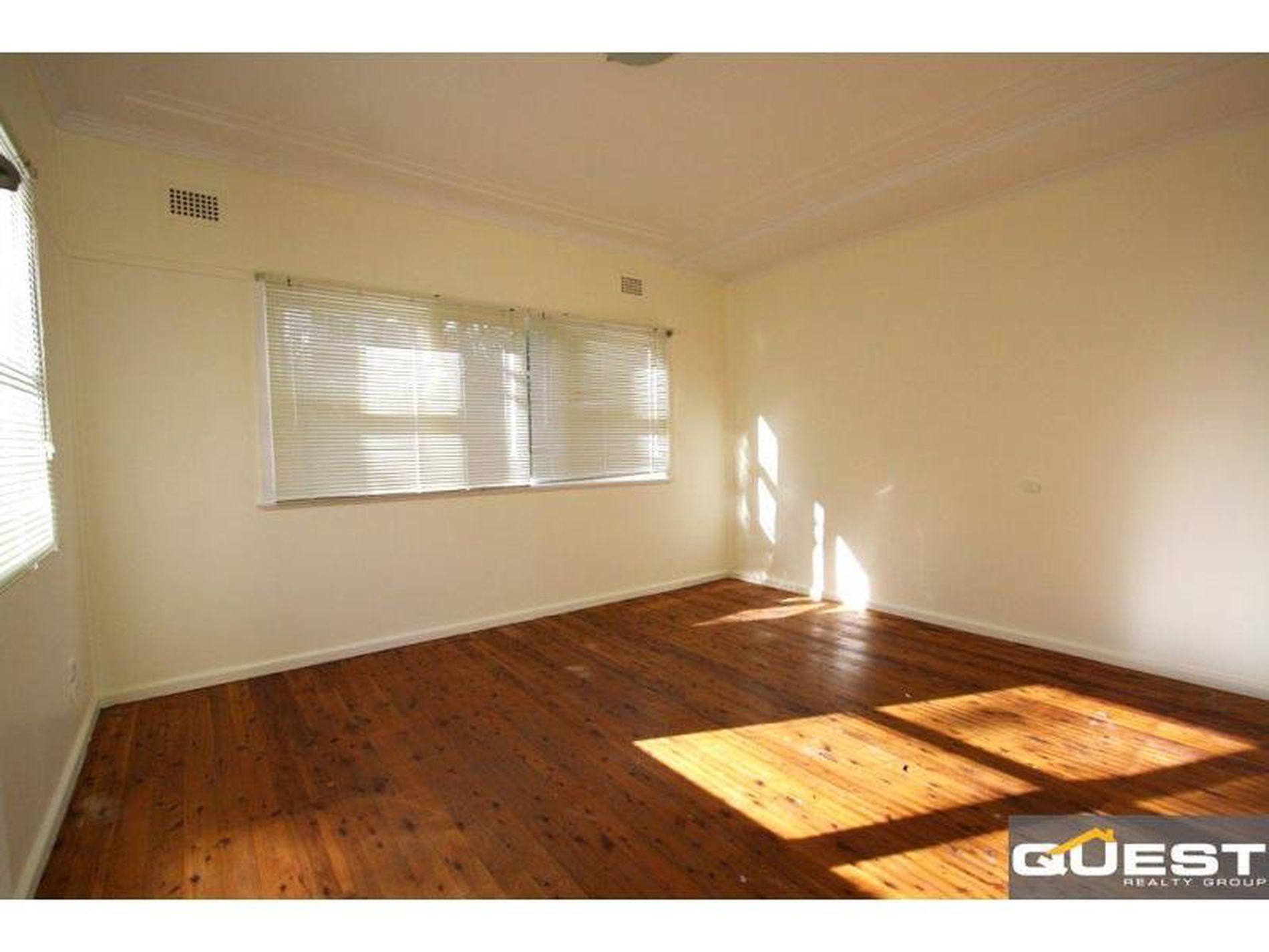 7 Young Street, Sylvania