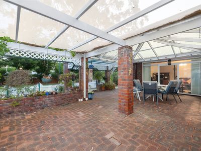 30 Regency Drive, Thornlie