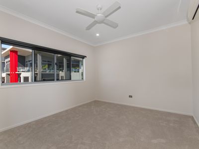 6 Panorama Court, North Ward