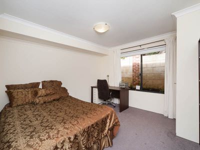 10 Limerick Way    UNDER OFFER, Fremantle
