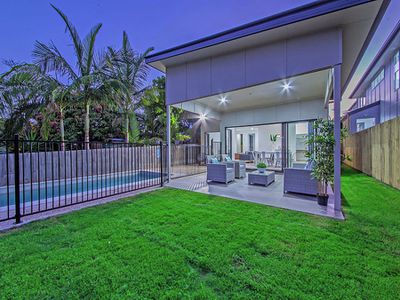 144 Kamarin Street, Manly West