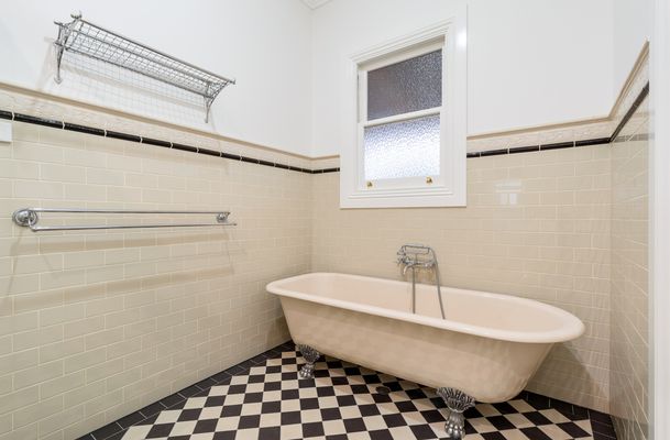 8 Arbroath Court, Greenvale