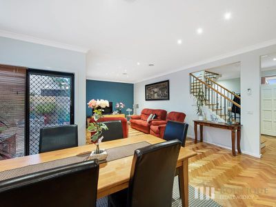 2 / 94 Bellbrook Drive, Dandenong North