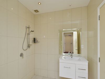 12 Lowe Street, Addington