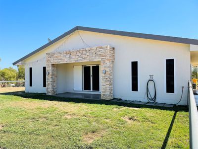 303 Acaciavale Road, Breddan