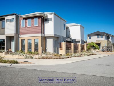 34 Hirundo Bend, Tapping