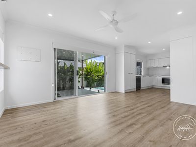 16 Aurora Crescent, Glass House Mountains