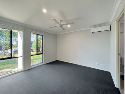 16 Tarrina Crescent, Pacific Pines