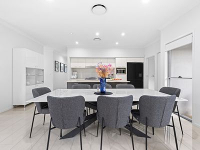 43 Margaret Crescent, Wakerley