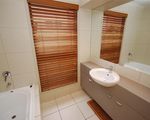6 St Lucia Crescent, Parrearra