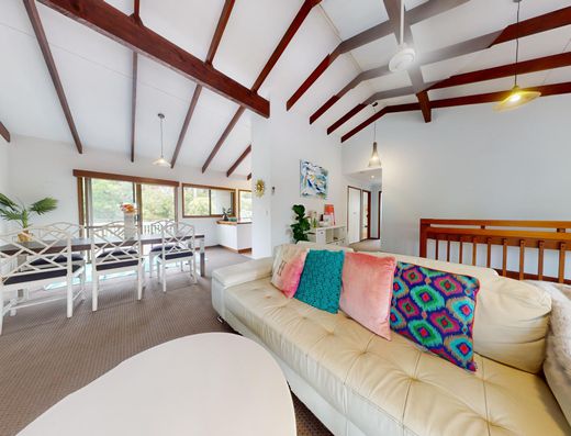 Beautifully presented Noosa Heads Home - AVAILABLE LATE JANUARY image 6