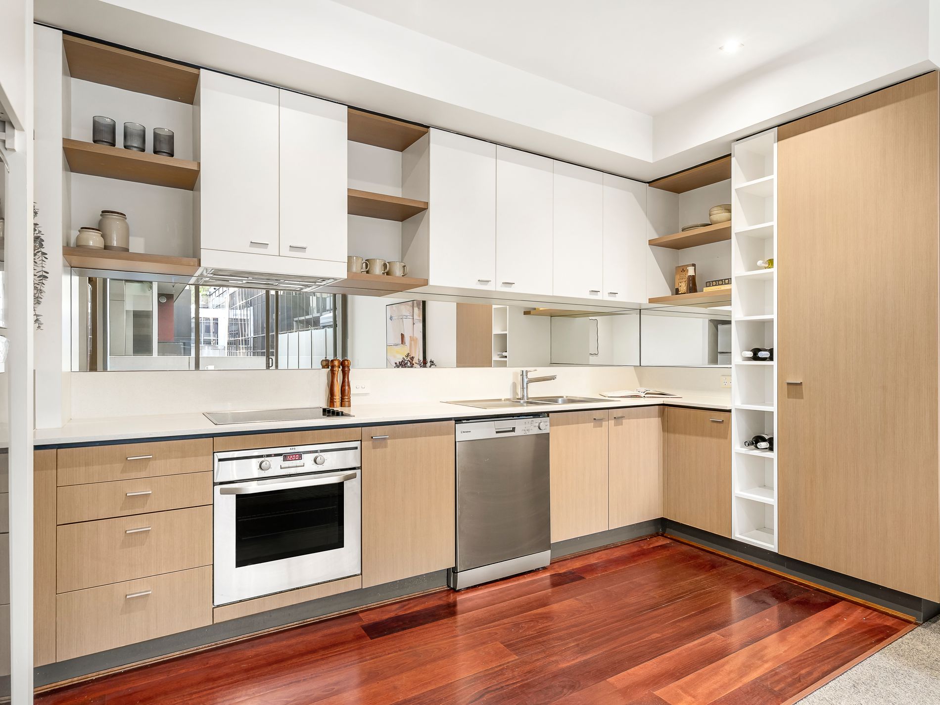 306 / 12 Yarra Street, South Yarra