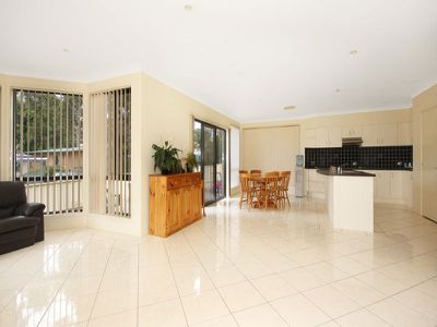 5 Baker Place, Mount Warrigal