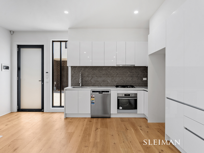 1 / 53 Surrey Drive, Keilor East