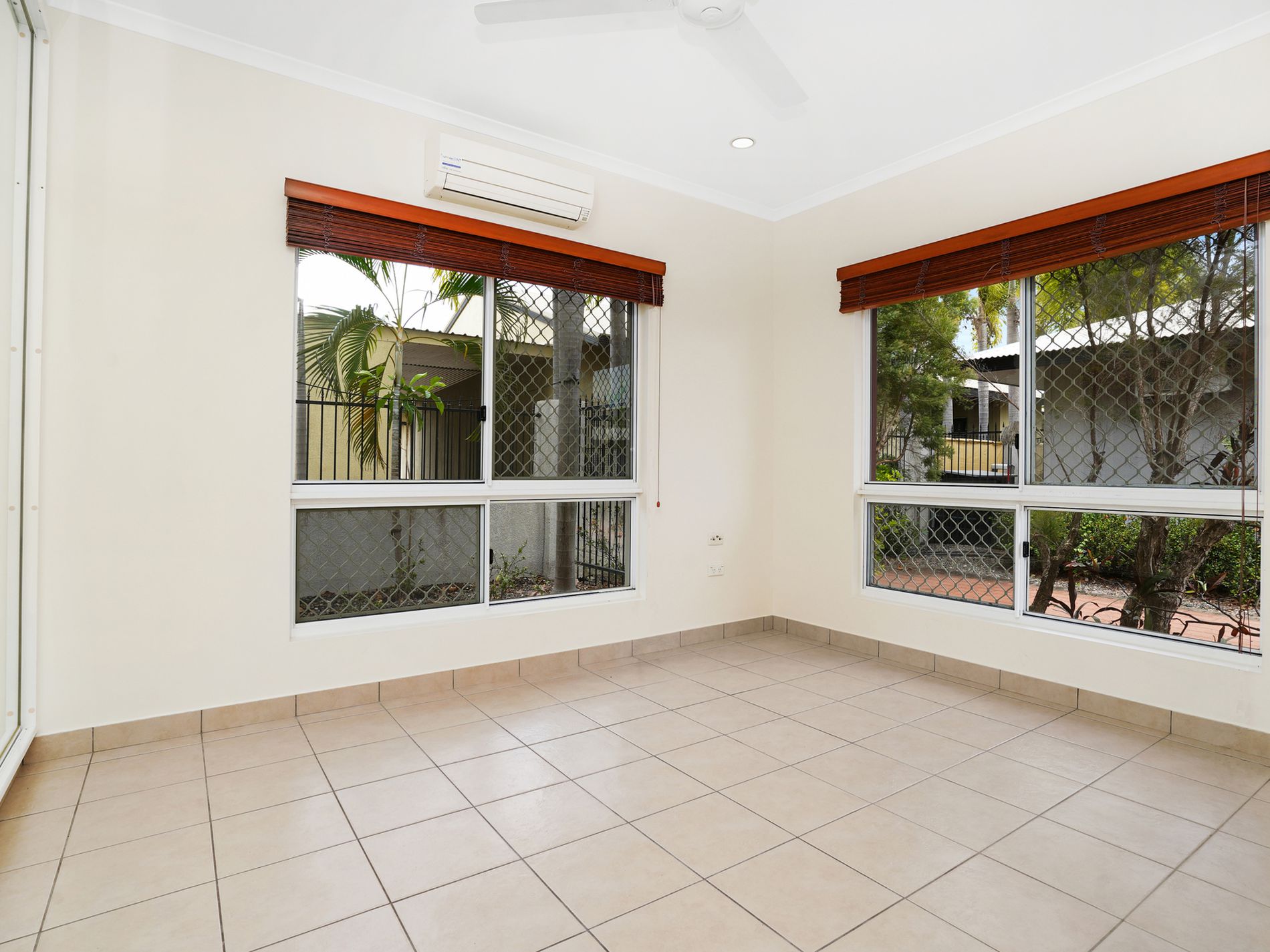 4/5 Tsolos Place, The Narrows