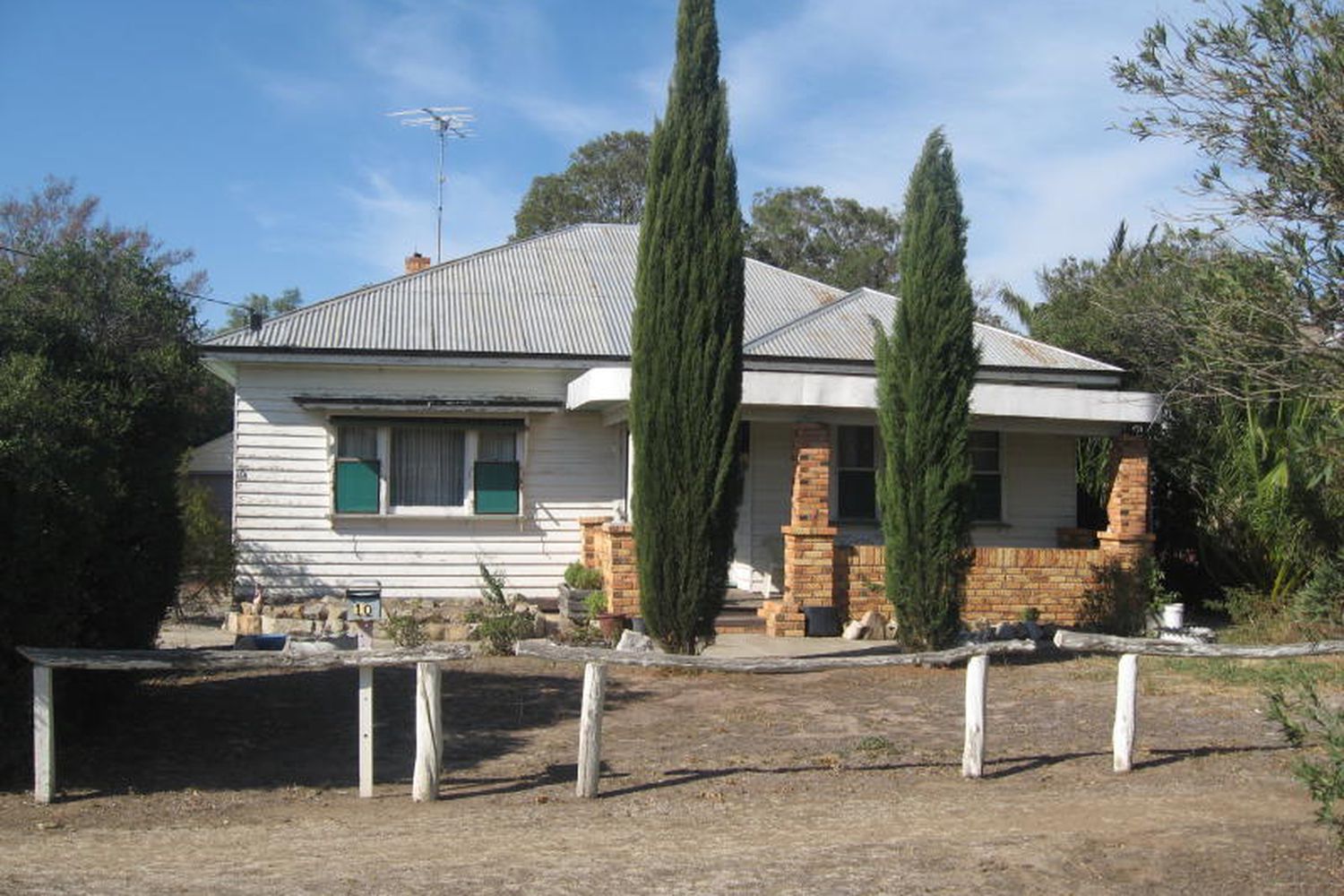 10 Stewart Street, Horsham